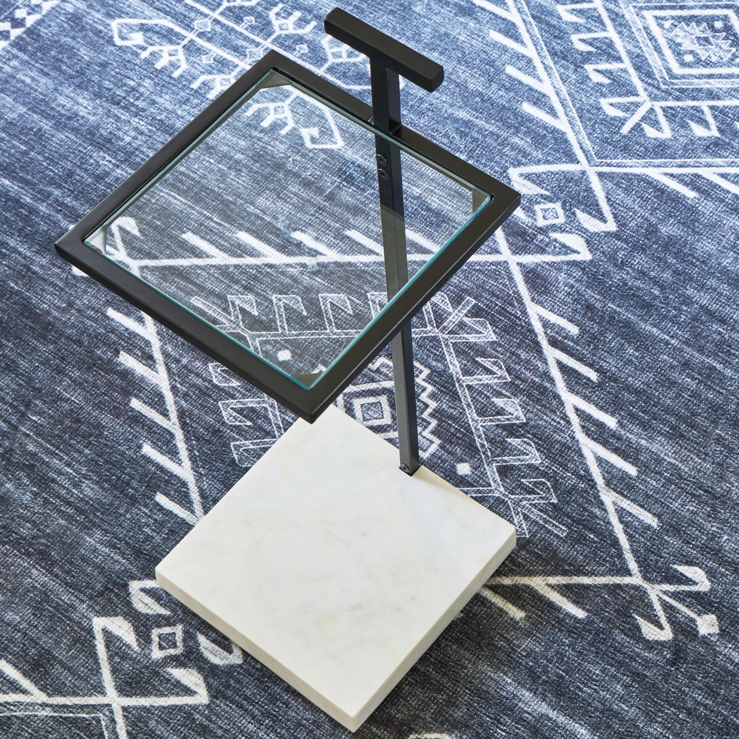 Mannill - Accent Table - Black / White