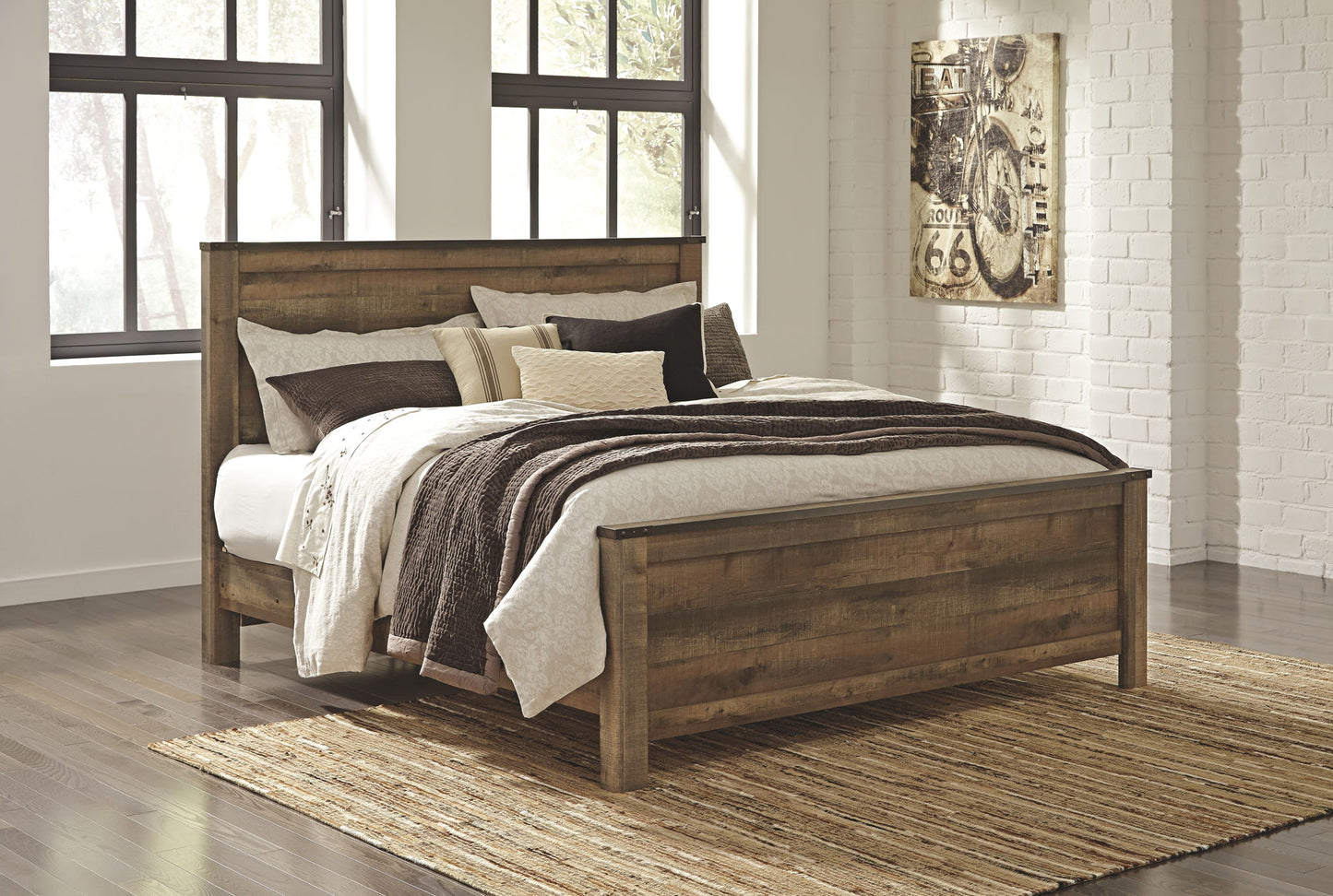 Trinell - Panel Bed