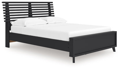 Danziar - Slat Panel Bed