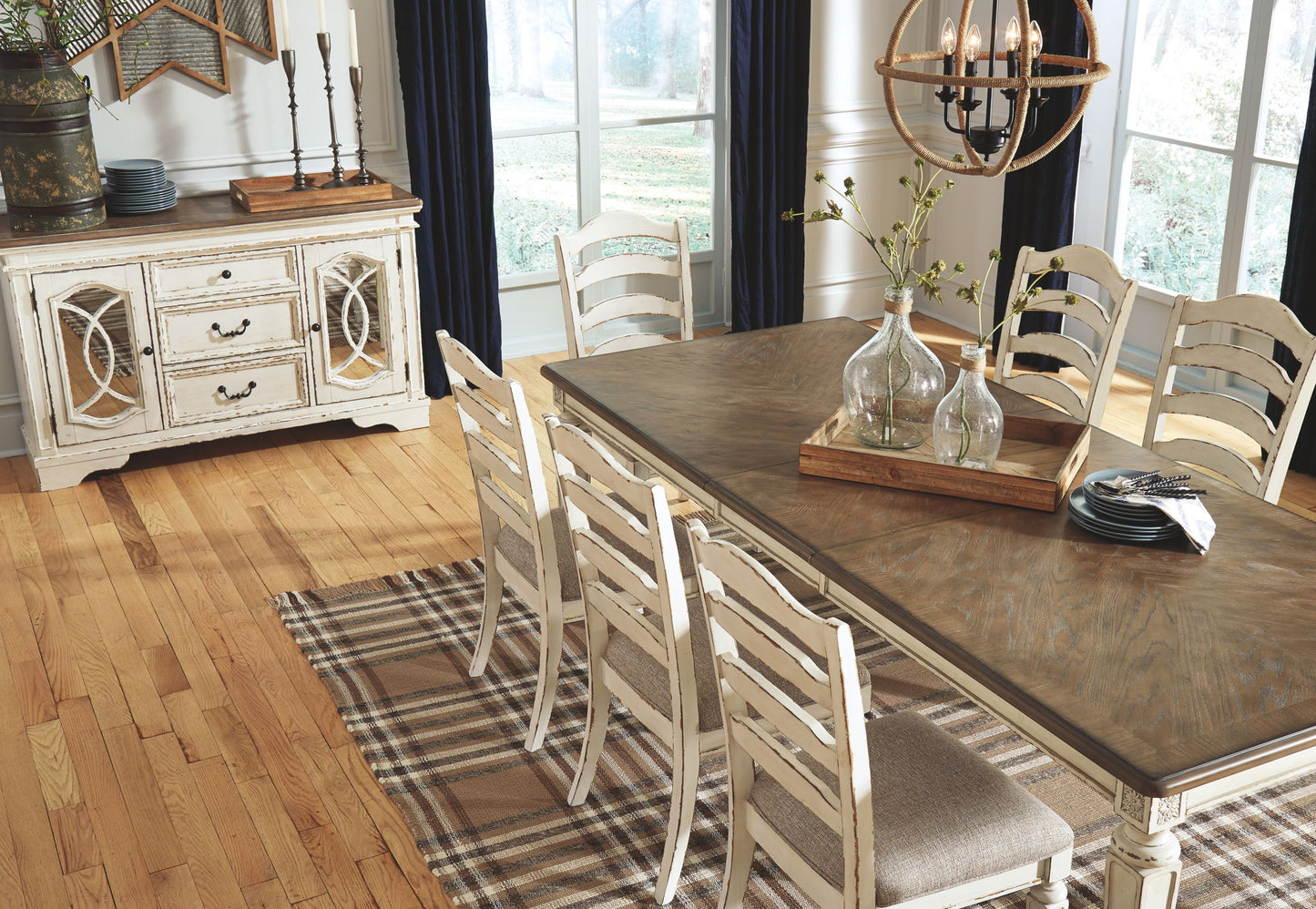 Realyn - Rectangular Dining Room Extension Table - Chipped White