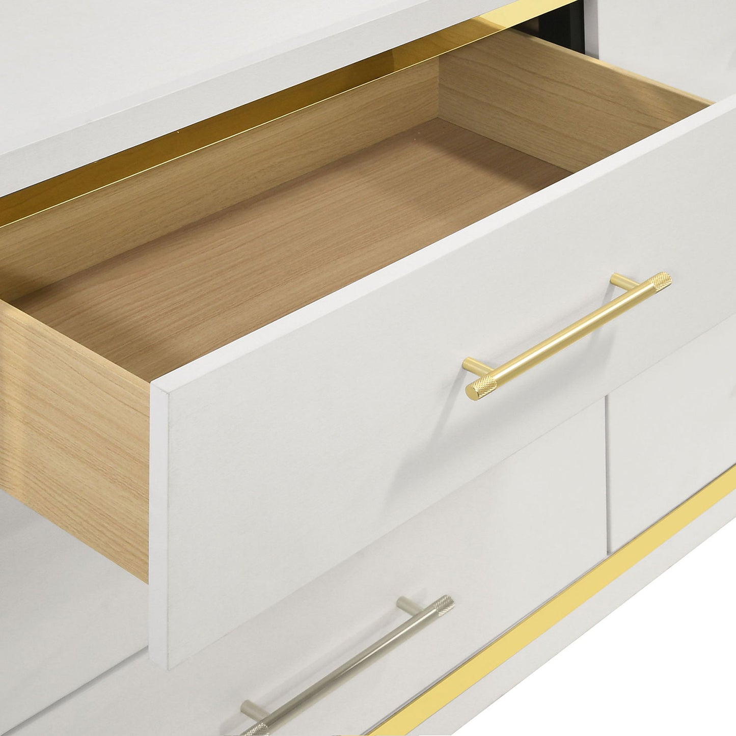 Malcolm - Bedroom Set With Wingback Design